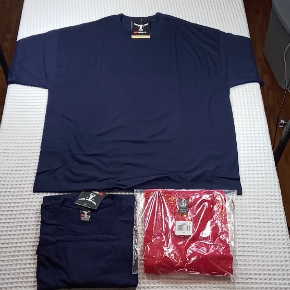 NWT Hanes Beefy Heavyweight Cotton T-Shirts Lot of 3 Size 2XL  2 Navy 1 Red
